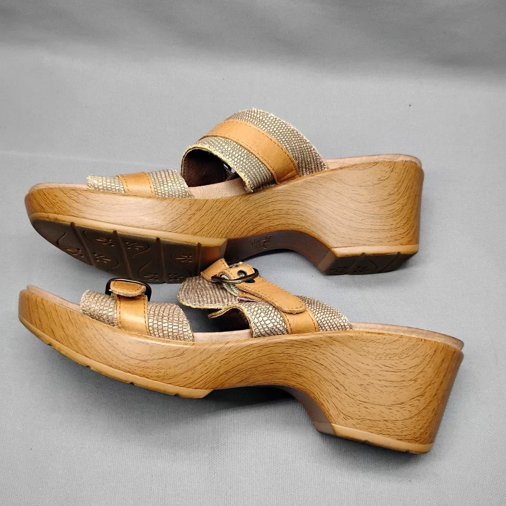 Dansko Women Tan Snake Print Leather Buckle Wedge Slide Sandals Size 39